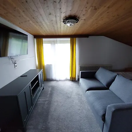 Haus Am Laerchenhang, Fewo5 * 洛伊塔施